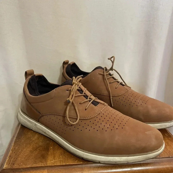 Van Heusen Mens Brown Camel Sneaker Casual Oxford Shoes Memory Foam Flex Size 11 - Picture 1 of 10